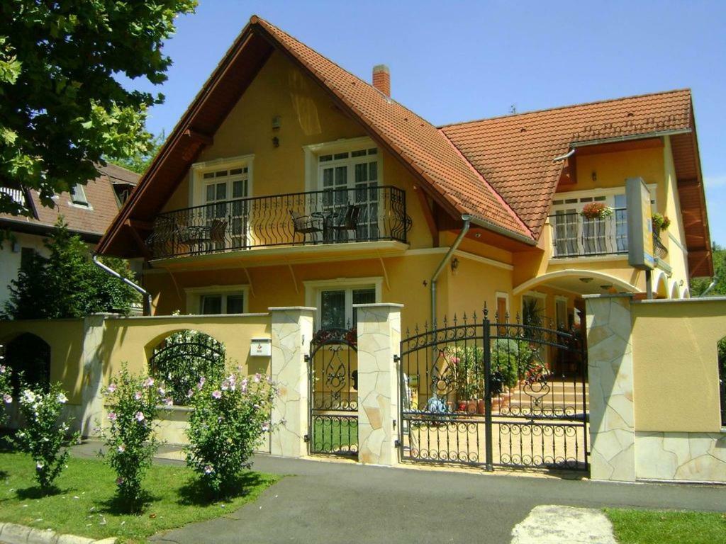 Villa Mikes Siofok Exterior photo
